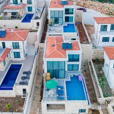 Deniz Goeren Lueks Yeni Esyali Ferah 4+1 Oezel קס